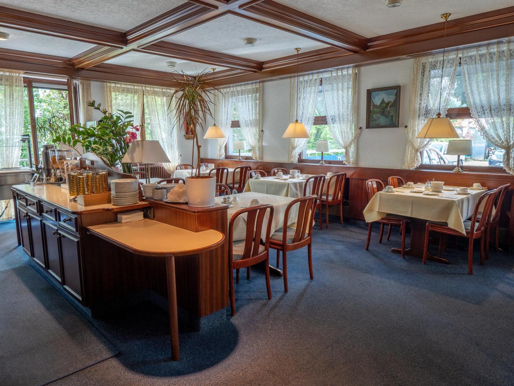 נורטינגן Hotel Pflum Mit Gaestehaus מראה חיצוני תמונה