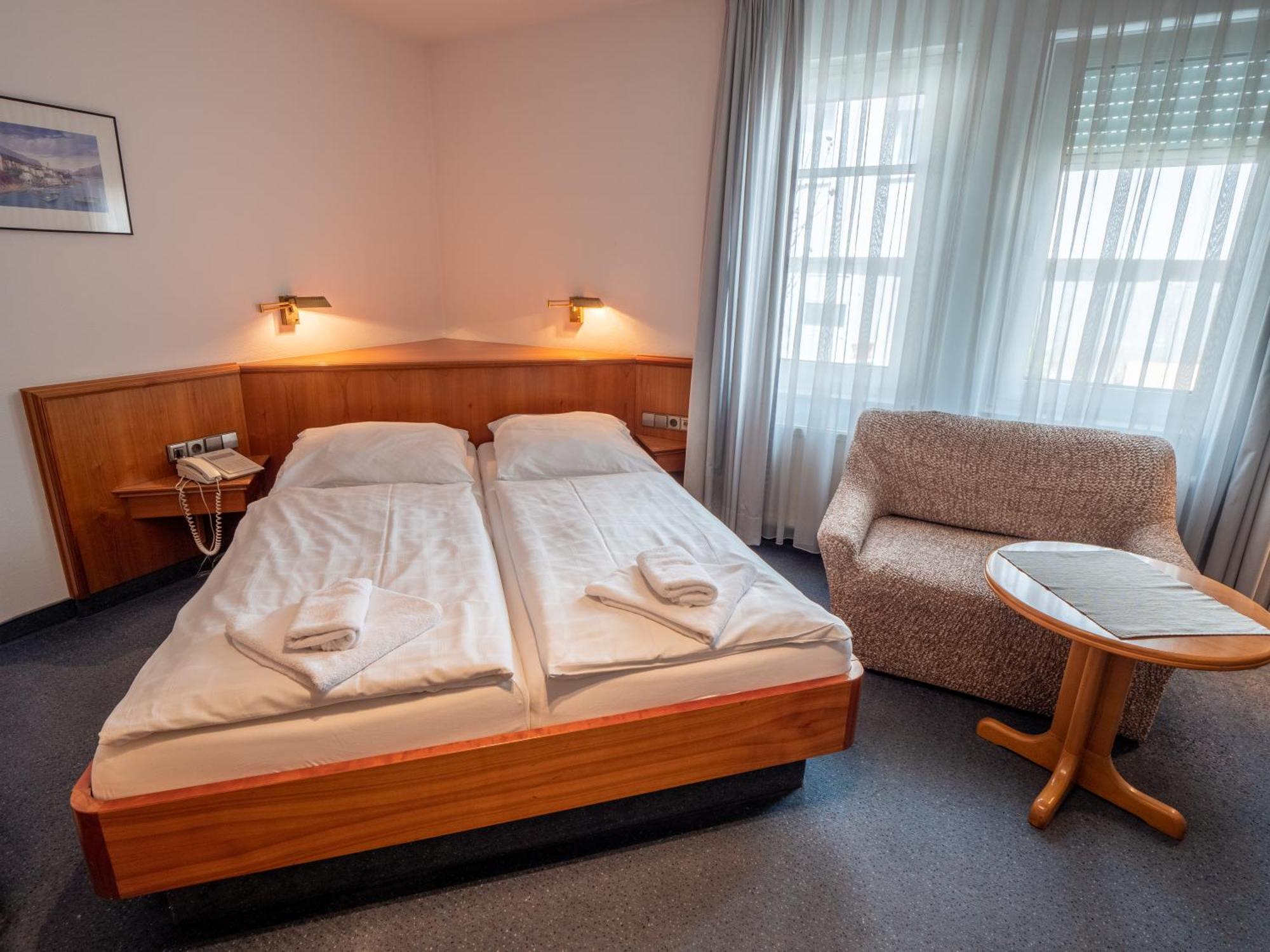 נורטינגן Hotel Pflum Mit Gaestehaus חדר תמונה